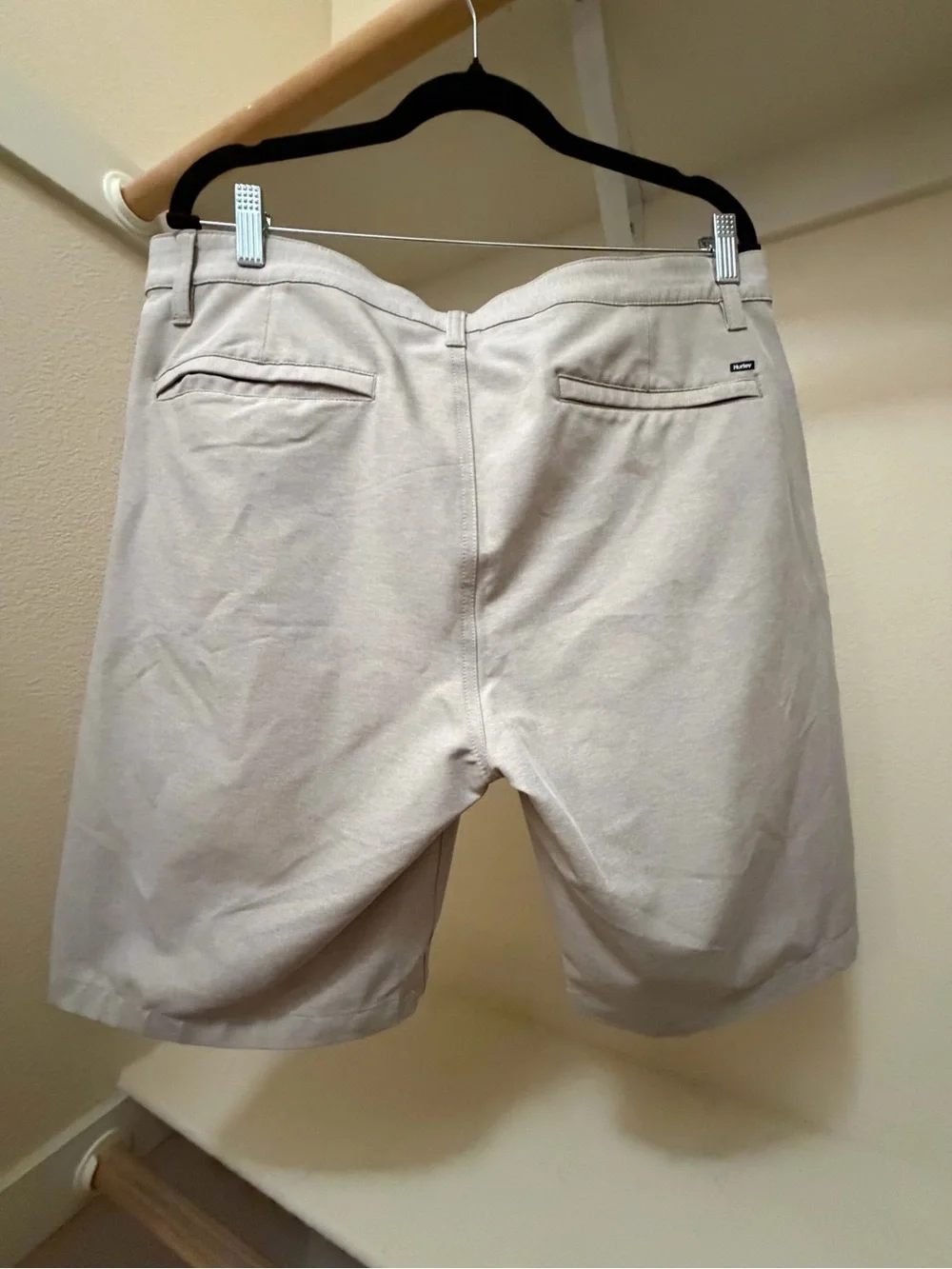 Hurley Men's Beige Flat-Front Casual Shorts